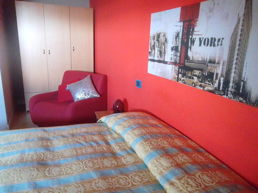 Hotel Marina Roseto Degli Abruzzi Bagian luar foto